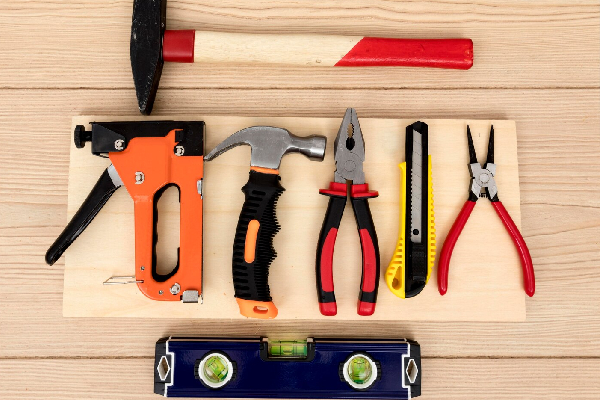 Tools & Hardware